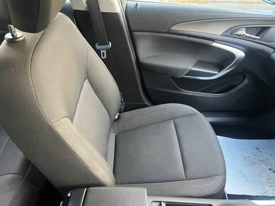 2013 Opel Insignia 2.0CDTI 130PS SC €4,450