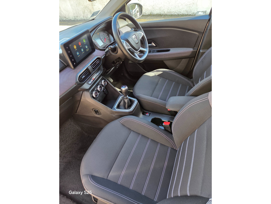 2022 Dacia Jogger - image 19