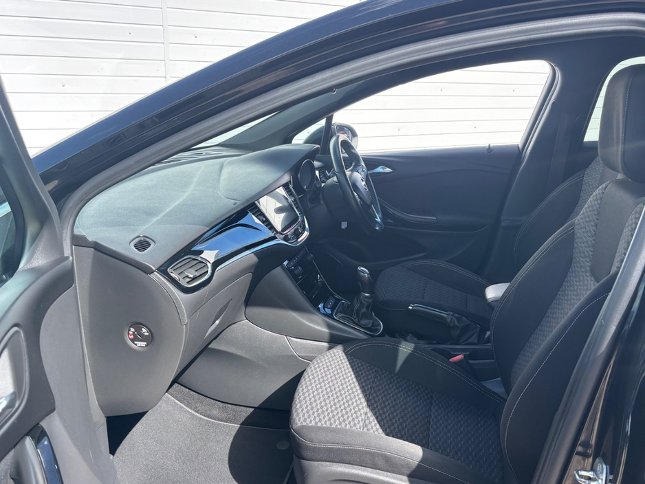 2018 Opel Astra - image 7