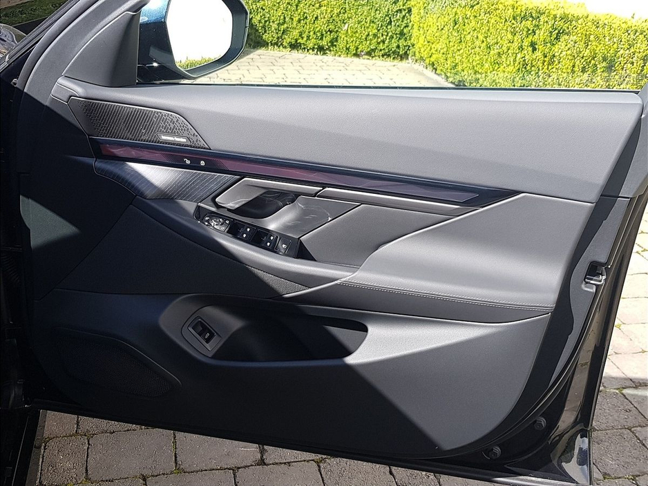 2026 BMW 5 Series - image 21