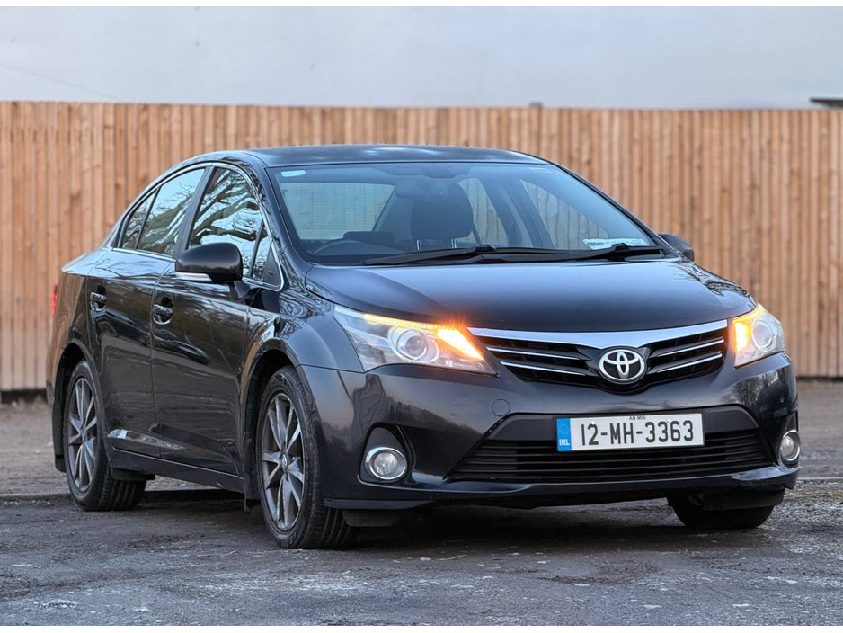 2012 Toyota Avensis - image 7