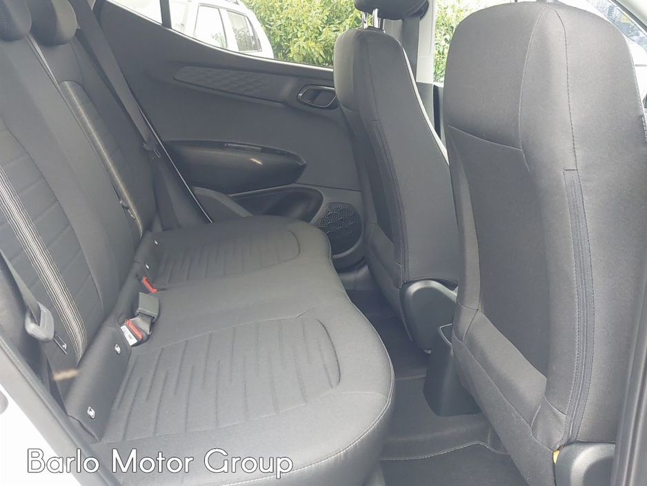 2025 Hyundai i10 - image 12