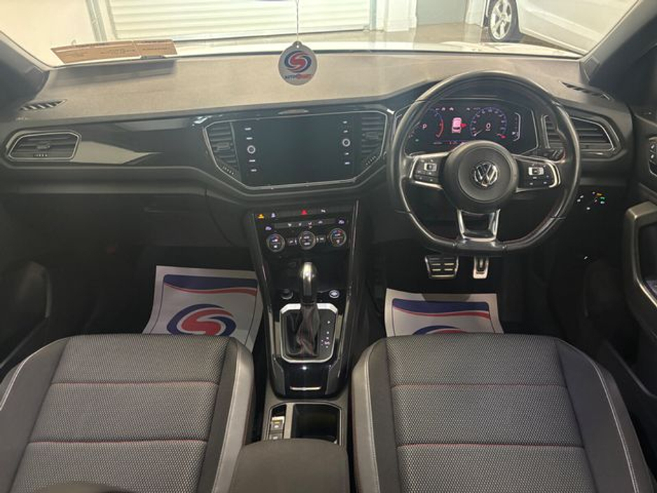 2022 Volkswagen T-Roc - image 11