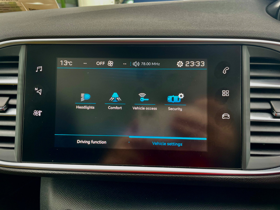 2018 Peugeot 308 - image 37