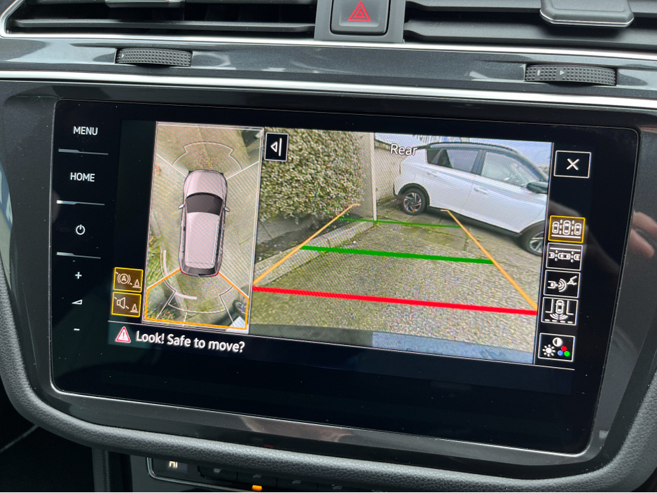 2020 Volkswagen Tiguan - image 23