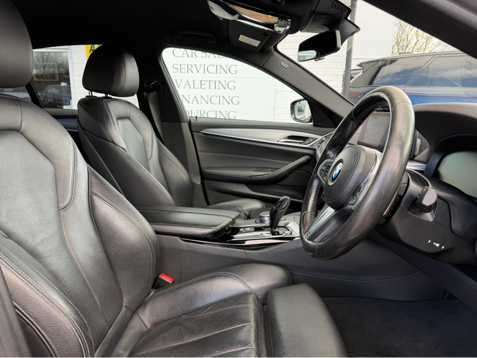 2018 BMW 5 Series - image 13