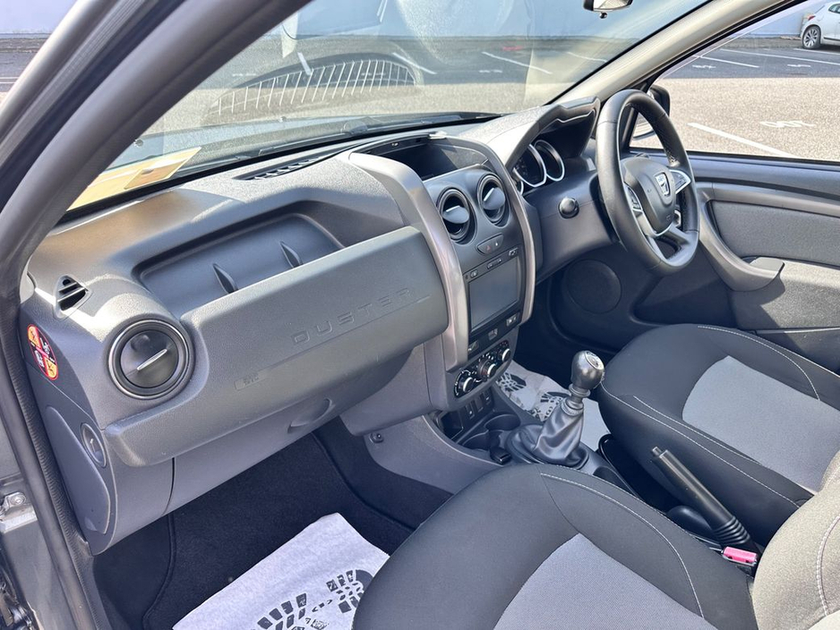 2017 Dacia Duster - image 21