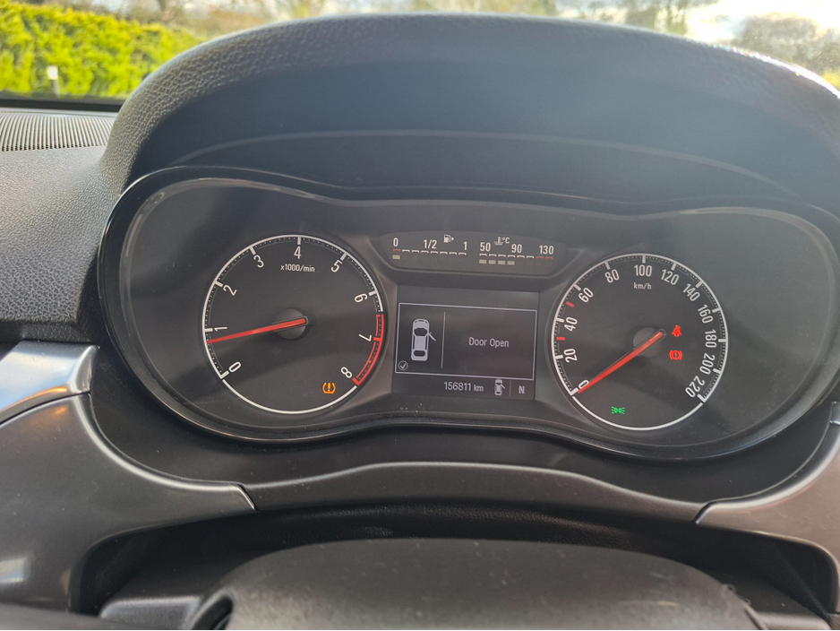 2016 Opel Corsa - image 18