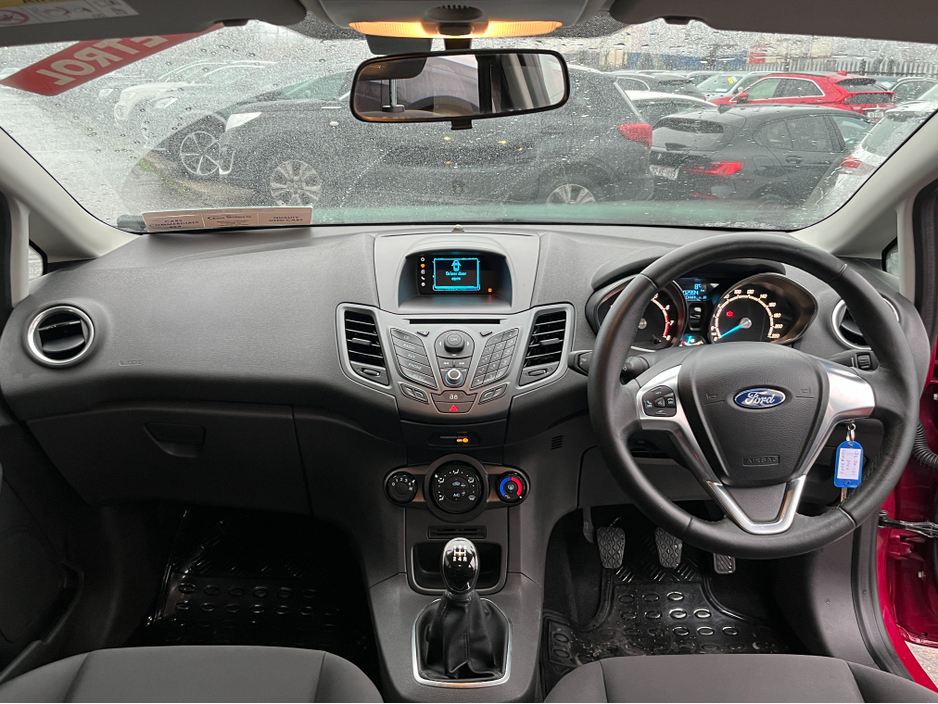 2015 Ford Fiesta ZETEC 1.2 PETROL €8,950