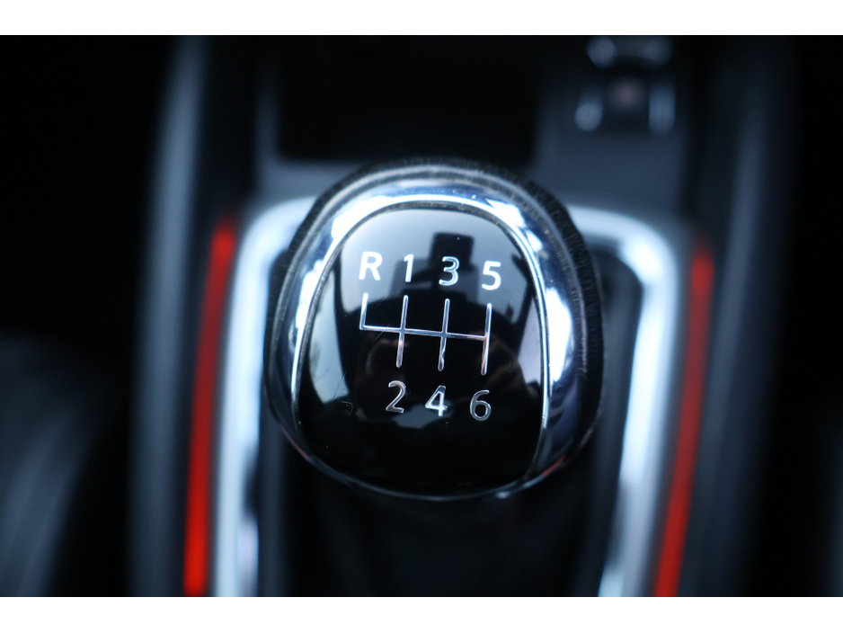 2017 Nissan Qashqai N-VISION 360 Huge Spec New Timing Belt Exceptional Condition! €13,995