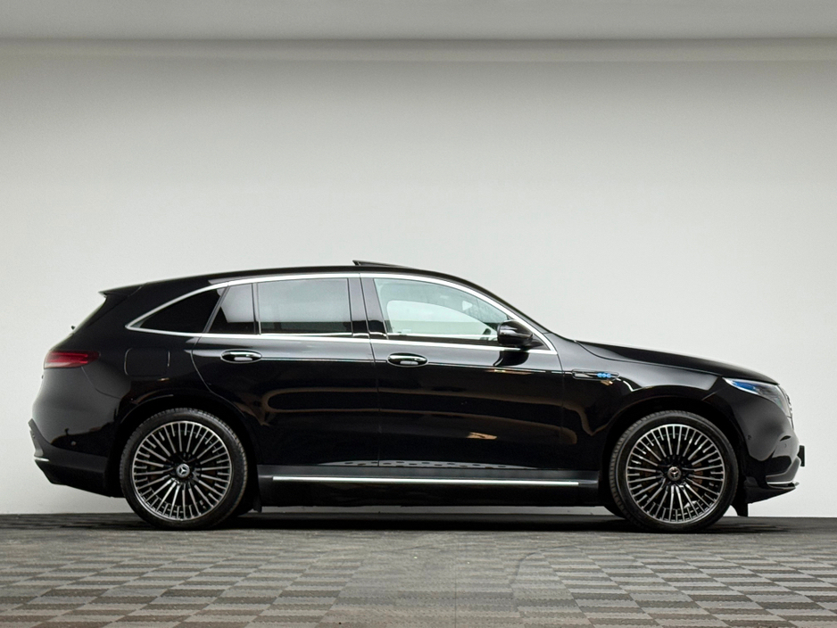 2023 Mercedes-Benz EQC - image 8