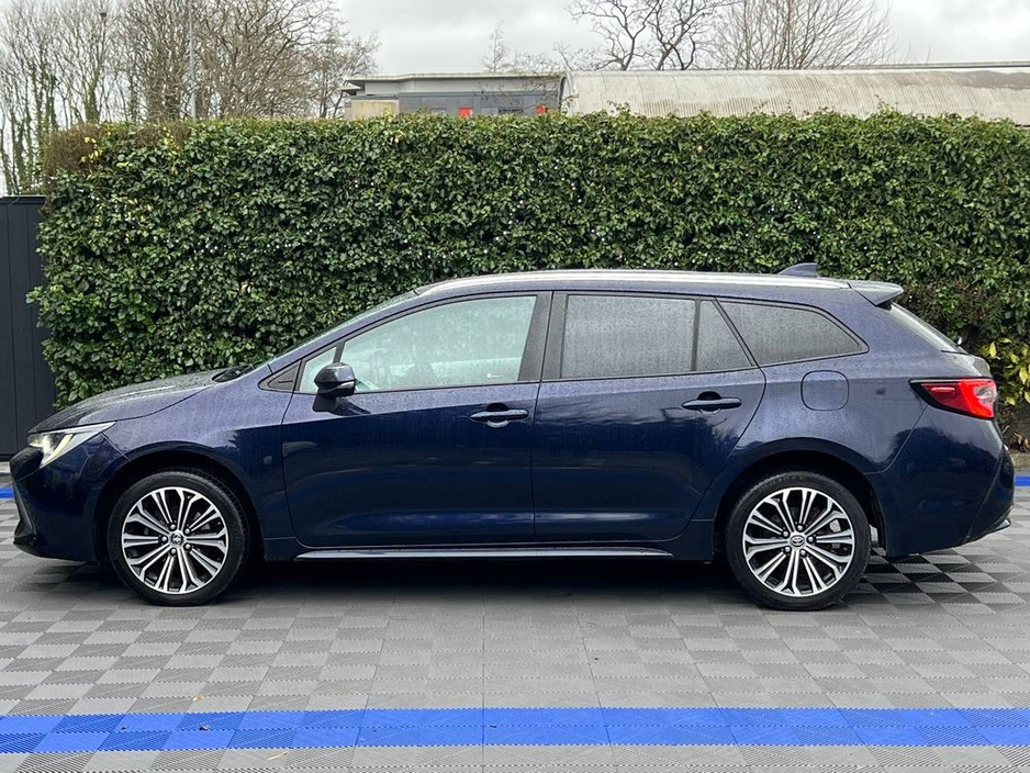2022 Toyota Corolla SOL ESTATE 1.8 HYBRID // DIAMOND CUT ALLOYS // REVERSE CAMERA // ADAPTIVE CRUISE CONTROL €20,900