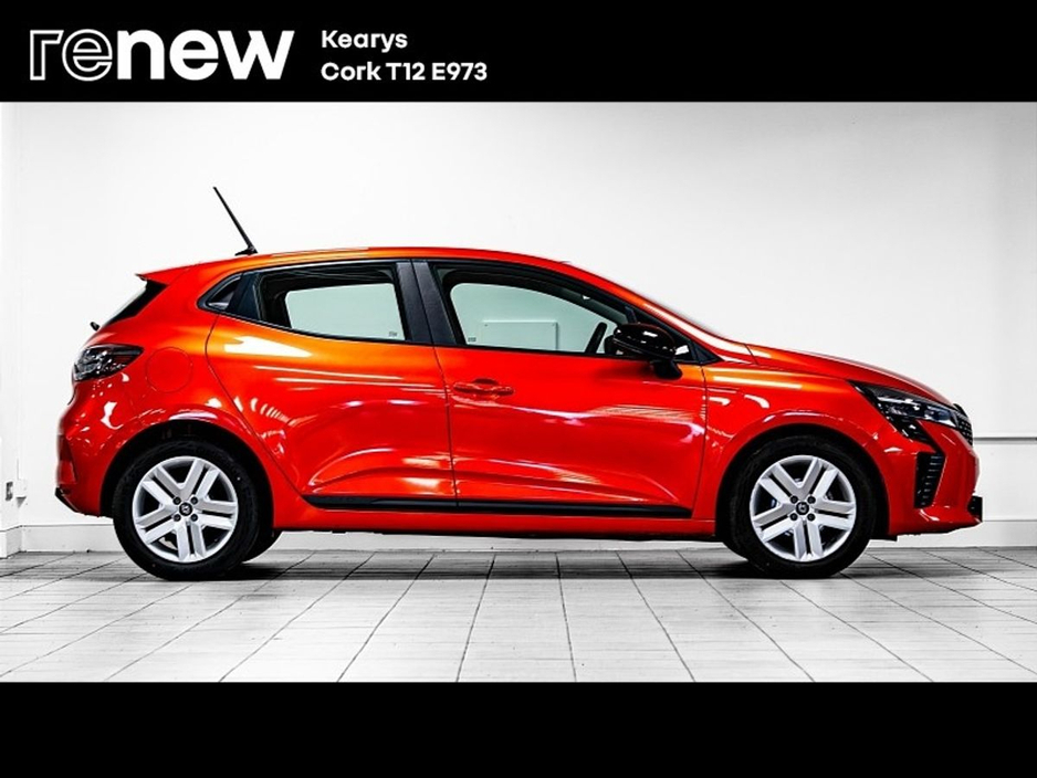 2025 Renault Clio - image 14