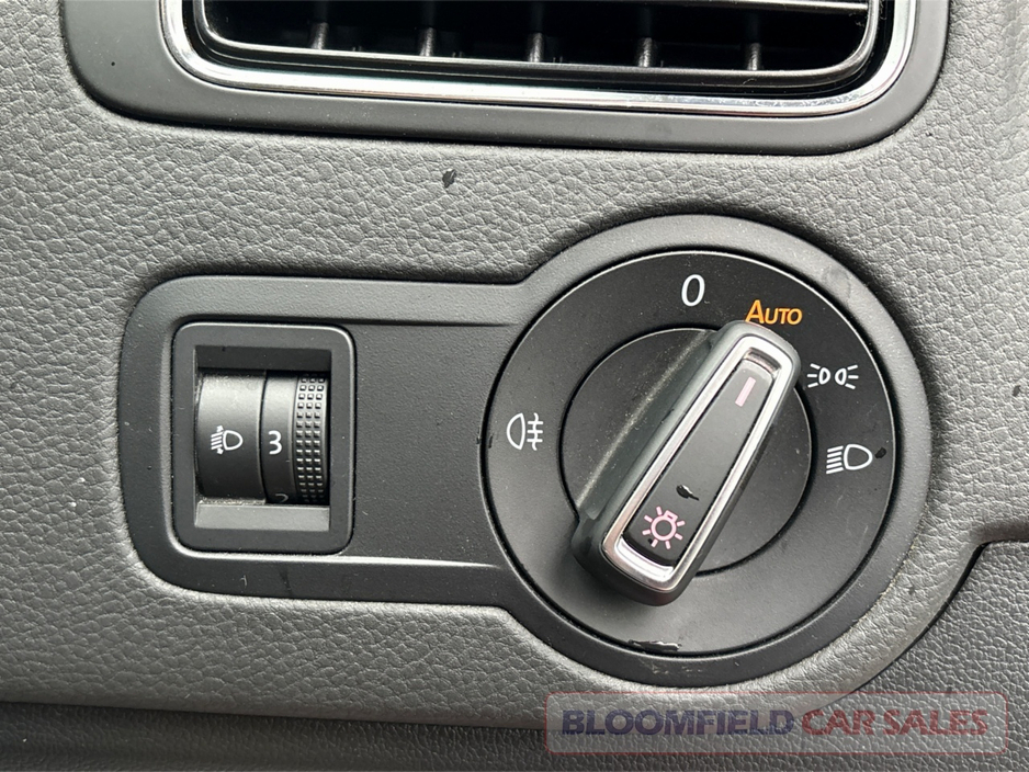 2016 Volkswagen Polo 1.2 , AUTO // LOW MILEAGE €11,950