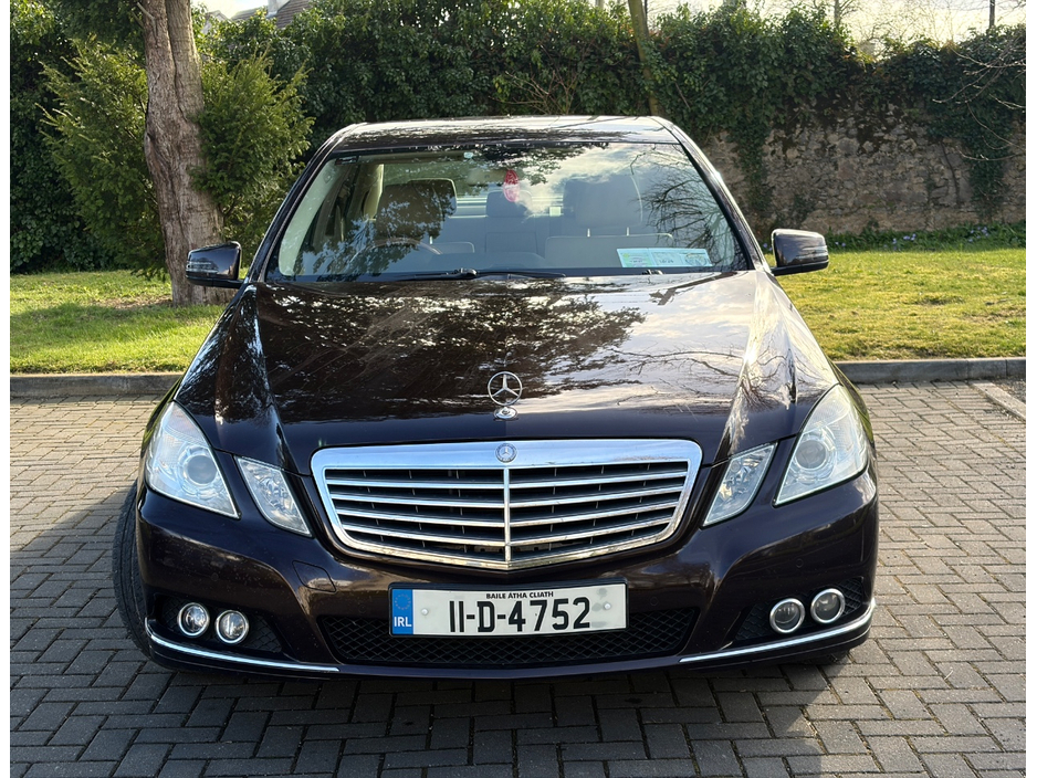 2011 Mercedes-Benz E Class - image 3