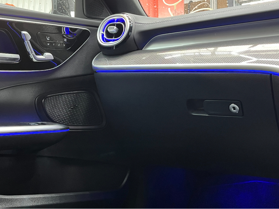 2027 Mercedes-Benz C Class - image 23