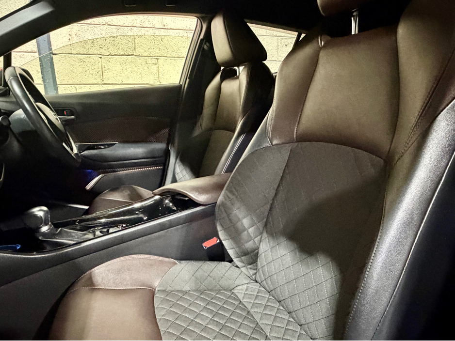 2017 Toyota C-HR G Spec €17,500