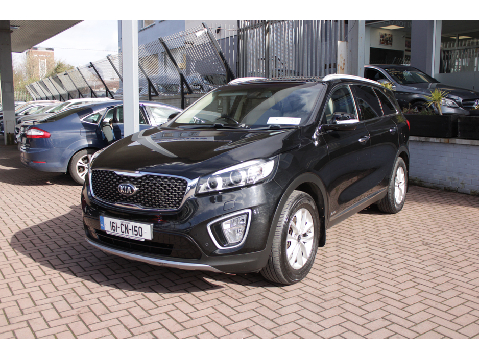 2016 Kia Sorento - image 8