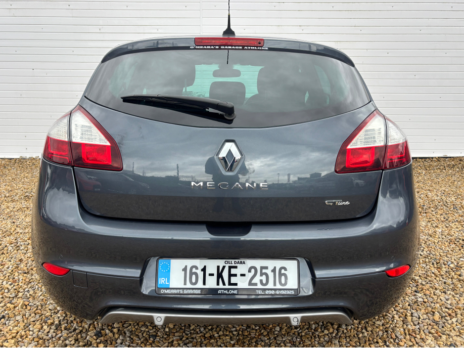 2016 Renault Megane - image 9