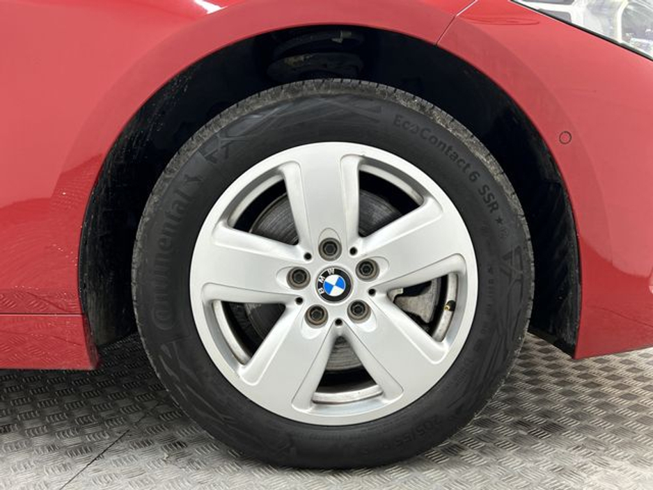 2020 BMW 1 Series - image 17