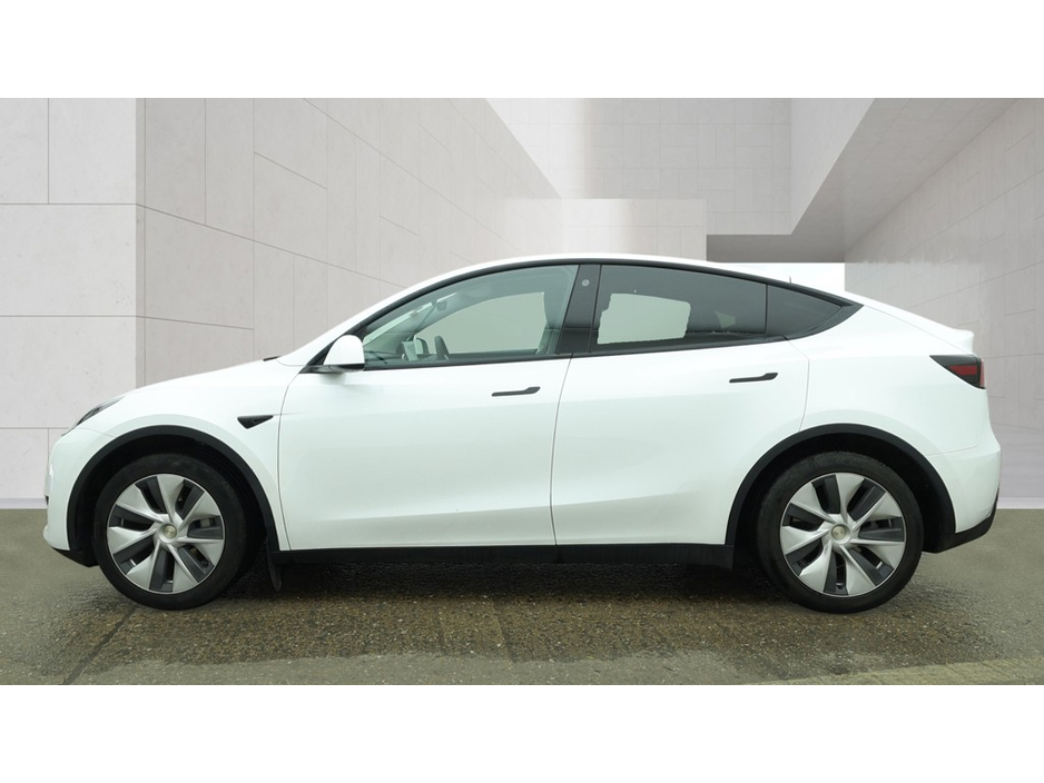 2024 Tesla Model S - image 7