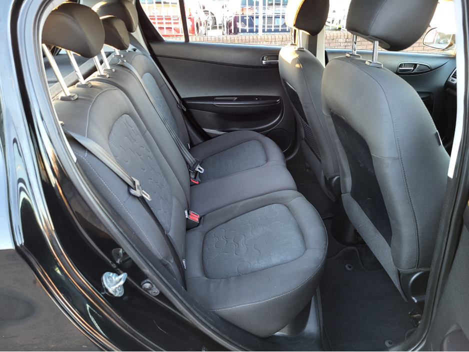 2010 Hyundai i20 (3 months warranty) 1.2 DE LUXURY 5DR €3,999