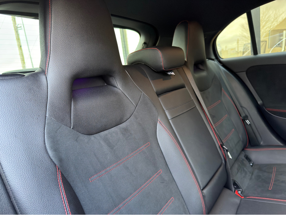 2019 Mercedes-Benz A Class A200d - AMG Premium + Low mileage €24,890