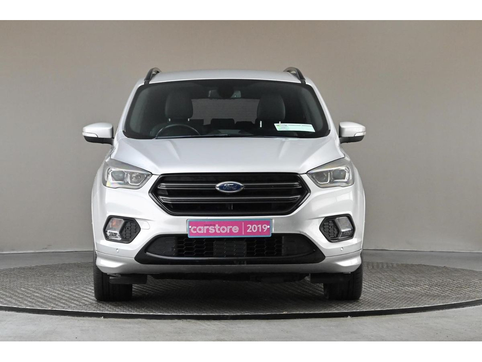 2019 Ford Kuga - image 2