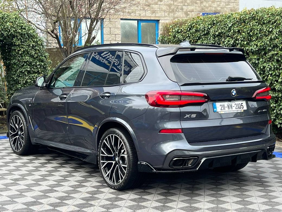 2021 BMW X5 M-SPORT COMPETITION XDRIVE45e 3.0 HYBRID // LEATHER HEATED SEATS // APPLE CARPLAY/ANDROID AUTO // ADJUSTABLE AIR SUSPENSION €49,900