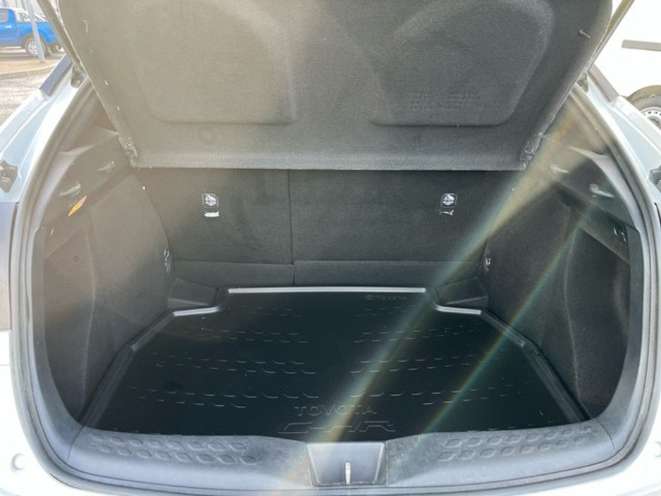 2023 Toyota C-HR HYBRID SPORT BI-TONE 4DR