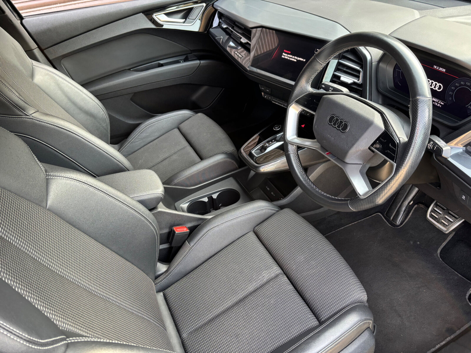 2022 Audi e-tron - image 12