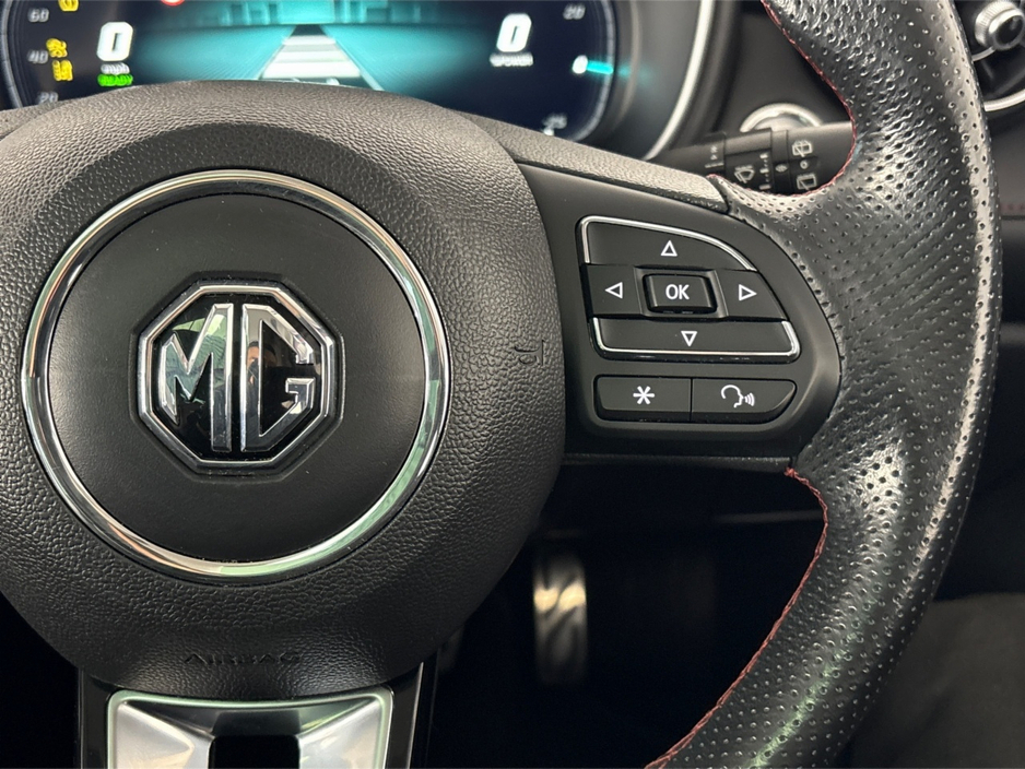 2022 MG HS - image 23