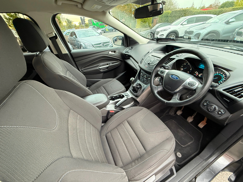 2015 Ford Kuga - image 10