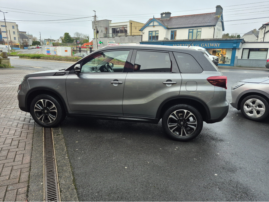 2024 Suzuki Vitara 1.4 B/JET HYBRID SZ5 AL €29,500