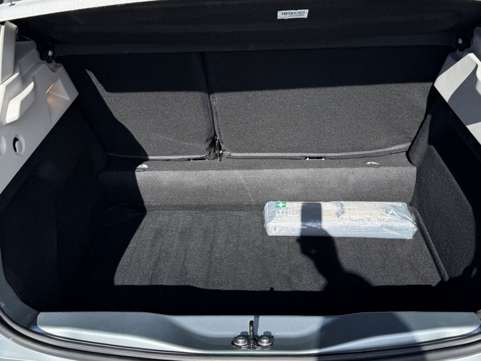 2019 Renault Zoe - image 7