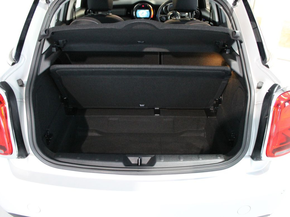 2020 MINI Cooper Classic CLA5 4DR Auto €23,250