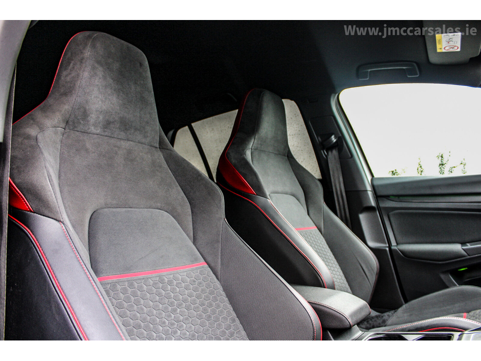 2021 Volkswagen Golf 2.0 TSI 300HP GTI CLUBSPORT DSG €39,995