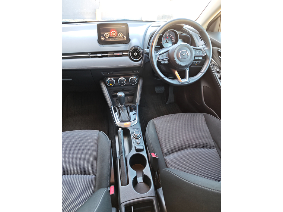 2017 Mazda Demio - image 6