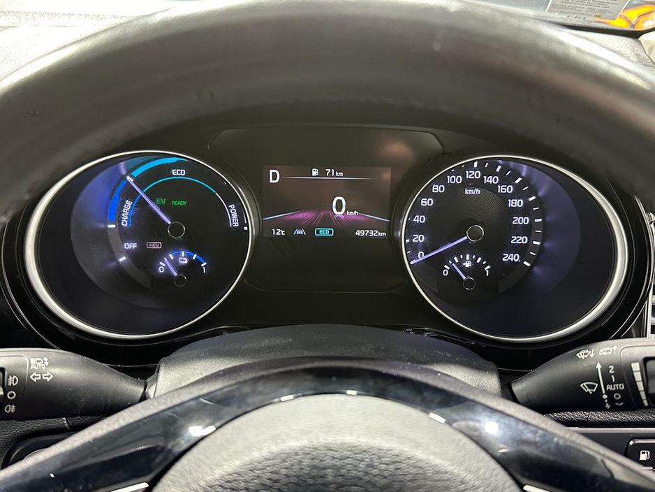 2023 Kia XCeed - image 13