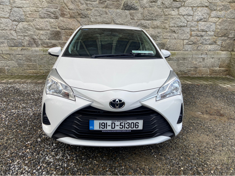 2019 Toyota Vitz - image 2