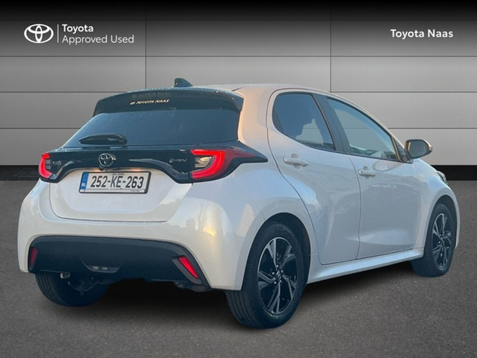 2025 Toyota Yaris YARIS LUNA SPORT €28,888