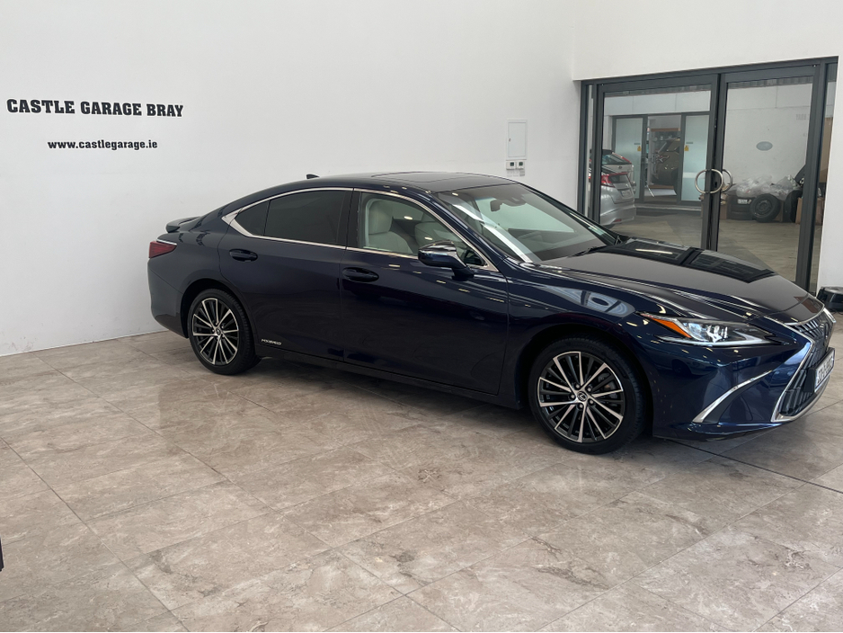 2022 Lexus ES 300 H DYNAMICS 4DR AUTO €39,750
