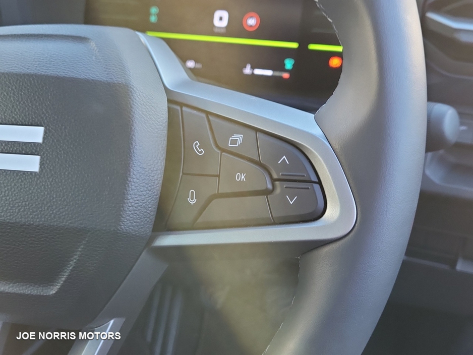 2025 Dacia Bigster EXPRESSION TCE 140 LOW KMS €30,995