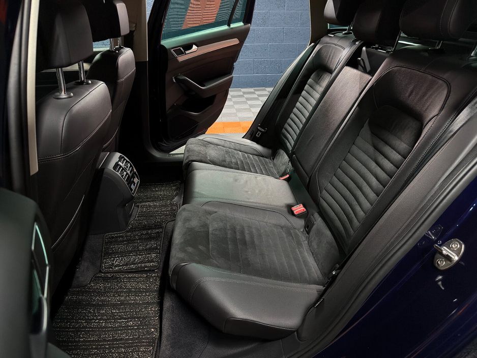 2018 Volkswagen Passat - image 46