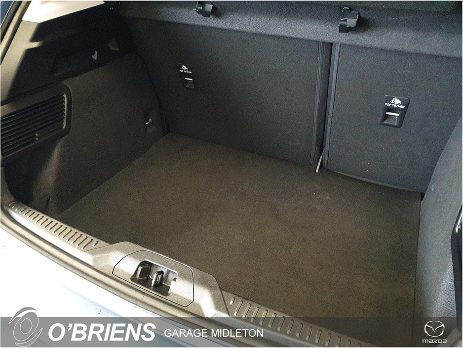 2020 Ford Focus - image 14