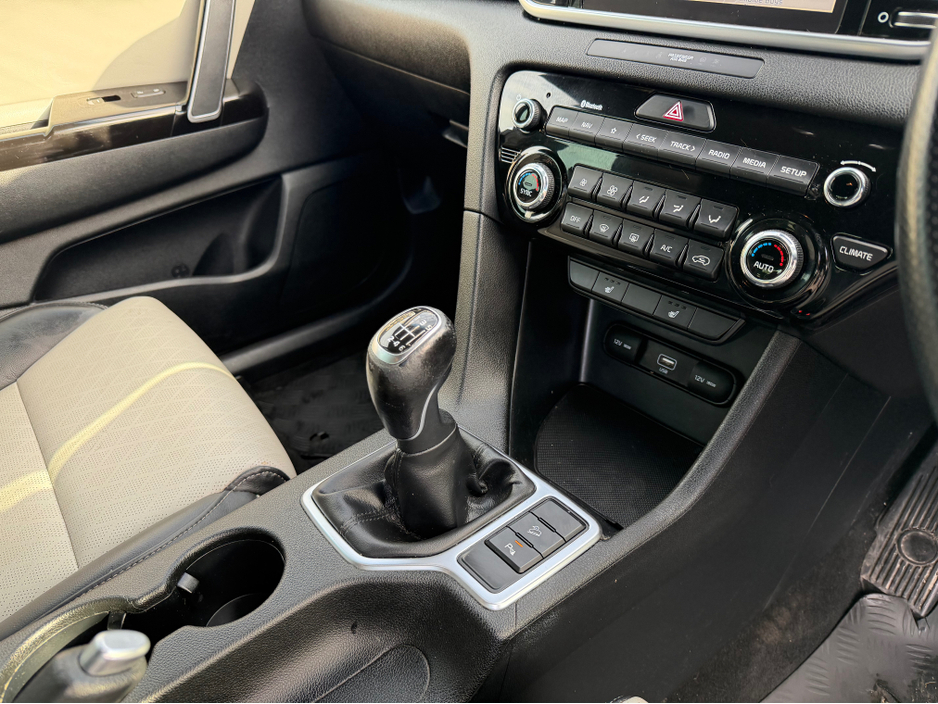 2021 Kia Sportage - image 19