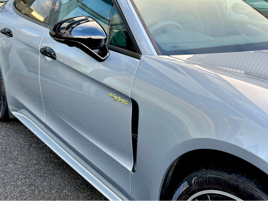 2022 Porsche Panamera 2+2 E-HY E-HYBRID CARBON TRIM €84,950