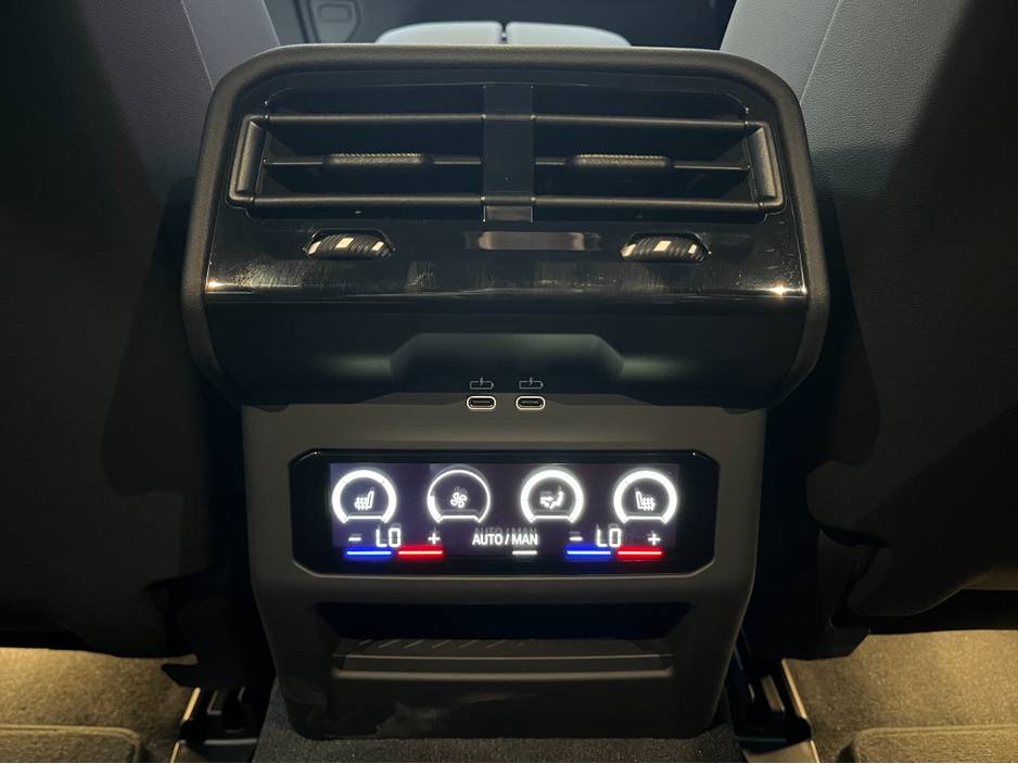 2024 BMW i5 2024 BMW I5 EDRIVE40 TOURING EXCELLENCE ELECTRIC AUTOMATIC / CRUISE CONTROL / 360° CAMERA / ELECTRIC MEMORY & HEATED SEATS / APPLE CARPLAY / PANORAMIC SUNROOF / PADDLE SHIFTERS / AMBIENT LIGHT