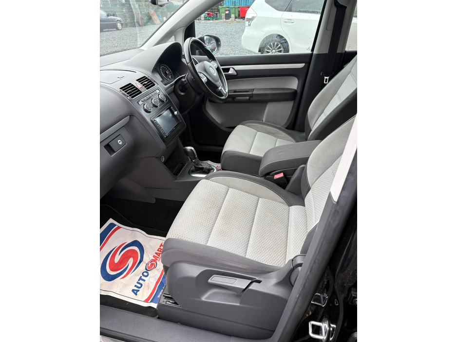 2015 Volkswagen Touran - image 7