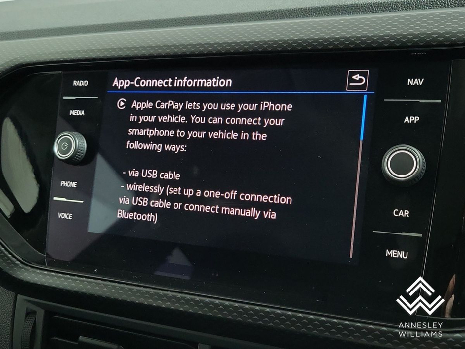 2022 Volkswagen T-Cross - image 18